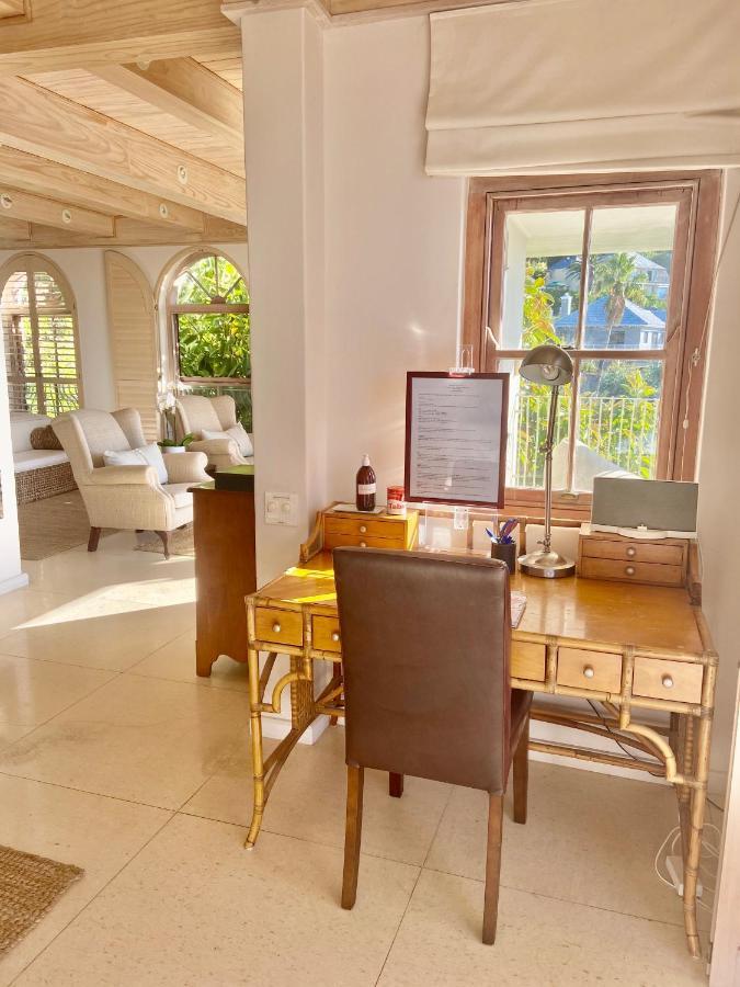 Villa Del Mar - "Luxurious En-Suite Bedroom With Lounge And Stunning Sea View Balcony In Bantry Bay" Le Cap Extérieur photo